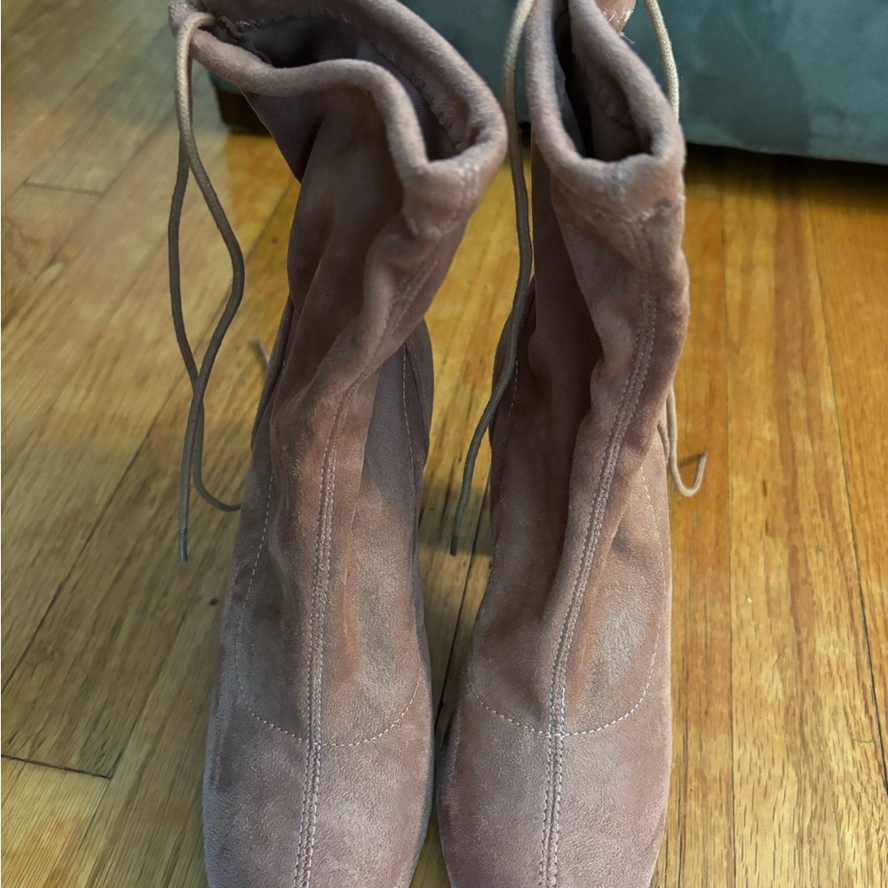 Champagne color ankle books